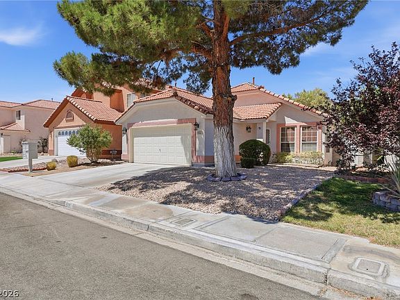 3rd image of 1221 Rainbow Meadows Dr