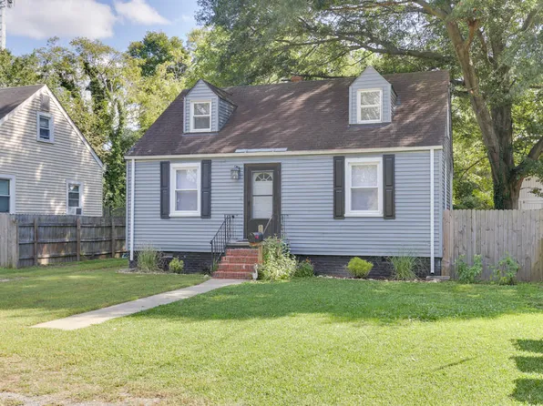 6 Treakle Ter, Portsmouth, VA 23702