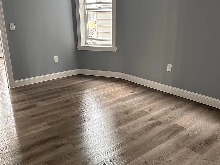 32 Corbin Ave — Photo 7