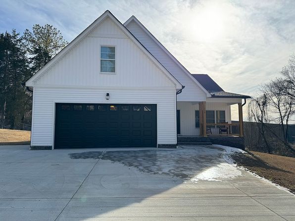 120 Stonewood Dr NW