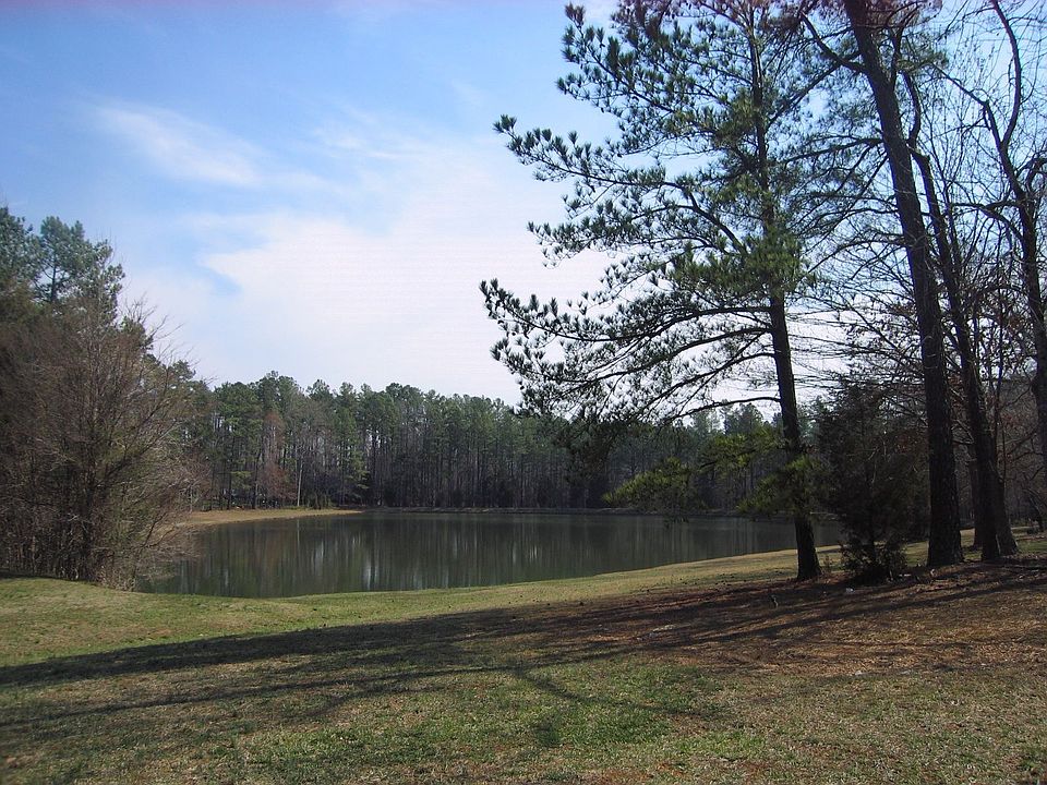 2nd image of 3908 Windy Hill Rd