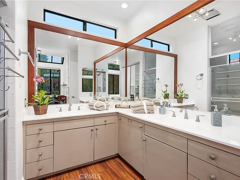 341 S Meadows Ave — Photo 33