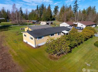 863 Burlingame Rd, Mount Vernon, WA 98274