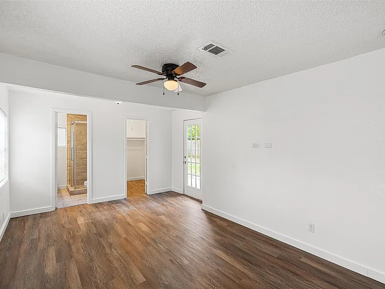 9005 Gabriel St — Photo 7