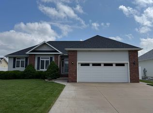 1402 W 44th St, Hays, KS 67601