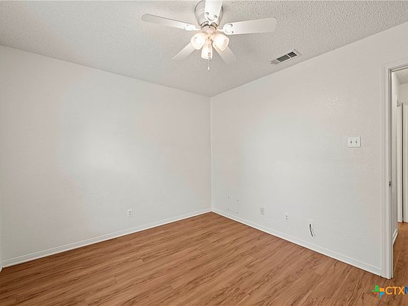 4th image of 207 Cobblestone Dr