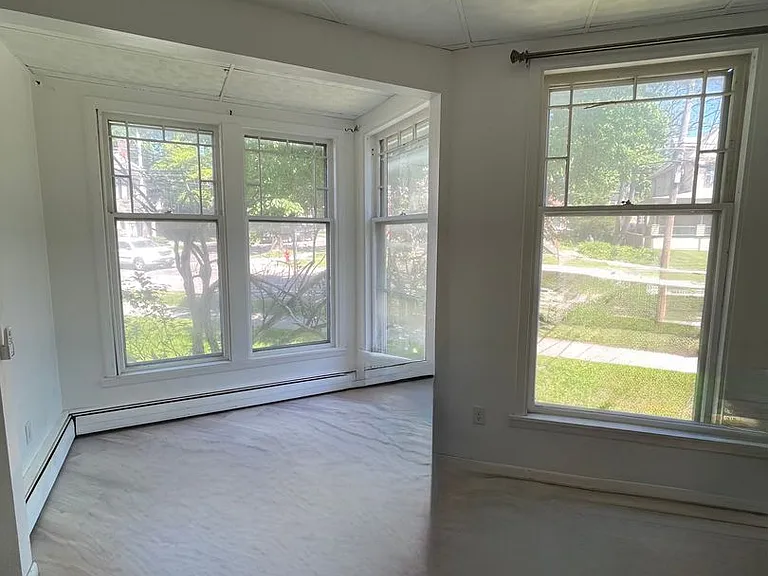 203 Maple St — Photo 20