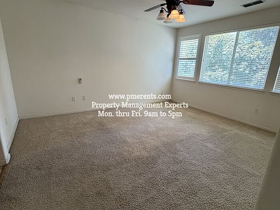 3rd image of 2531 Crestmore Cir