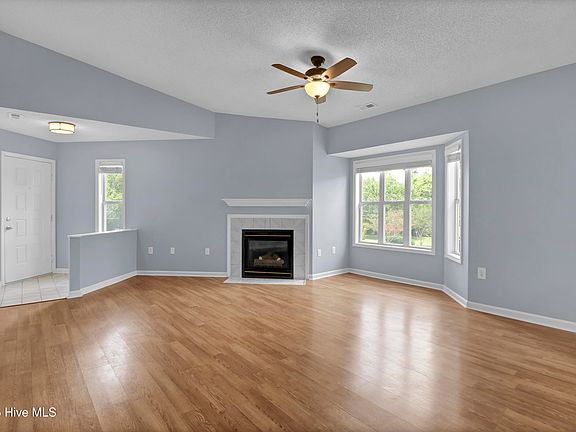 5th image of 4110 Breezewood Dr APT 201