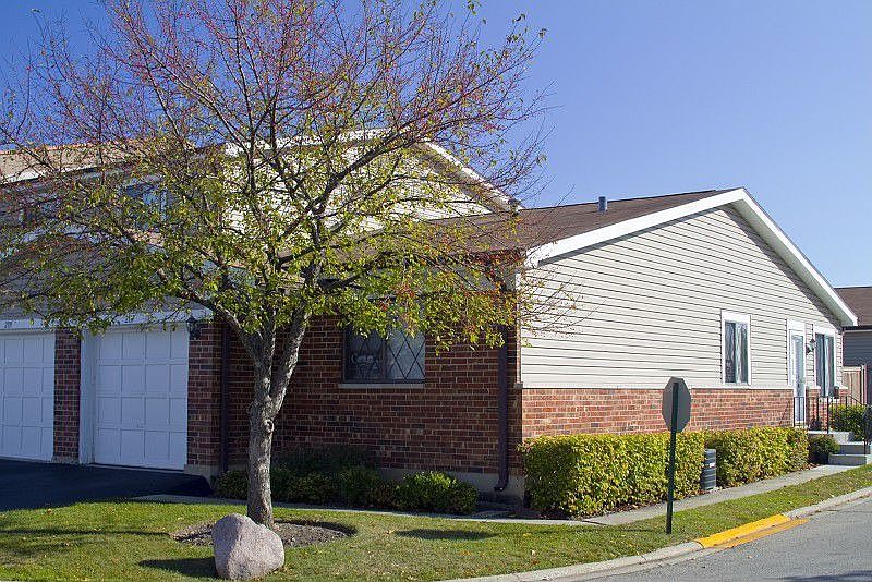 1st image of 2117 N Williamsburg Dr
