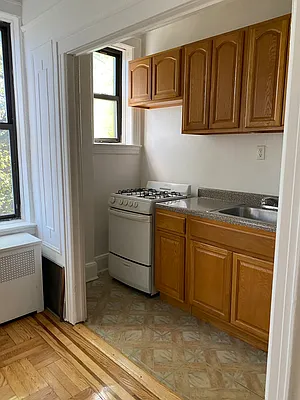 Rented by BSRG Realty | media 27