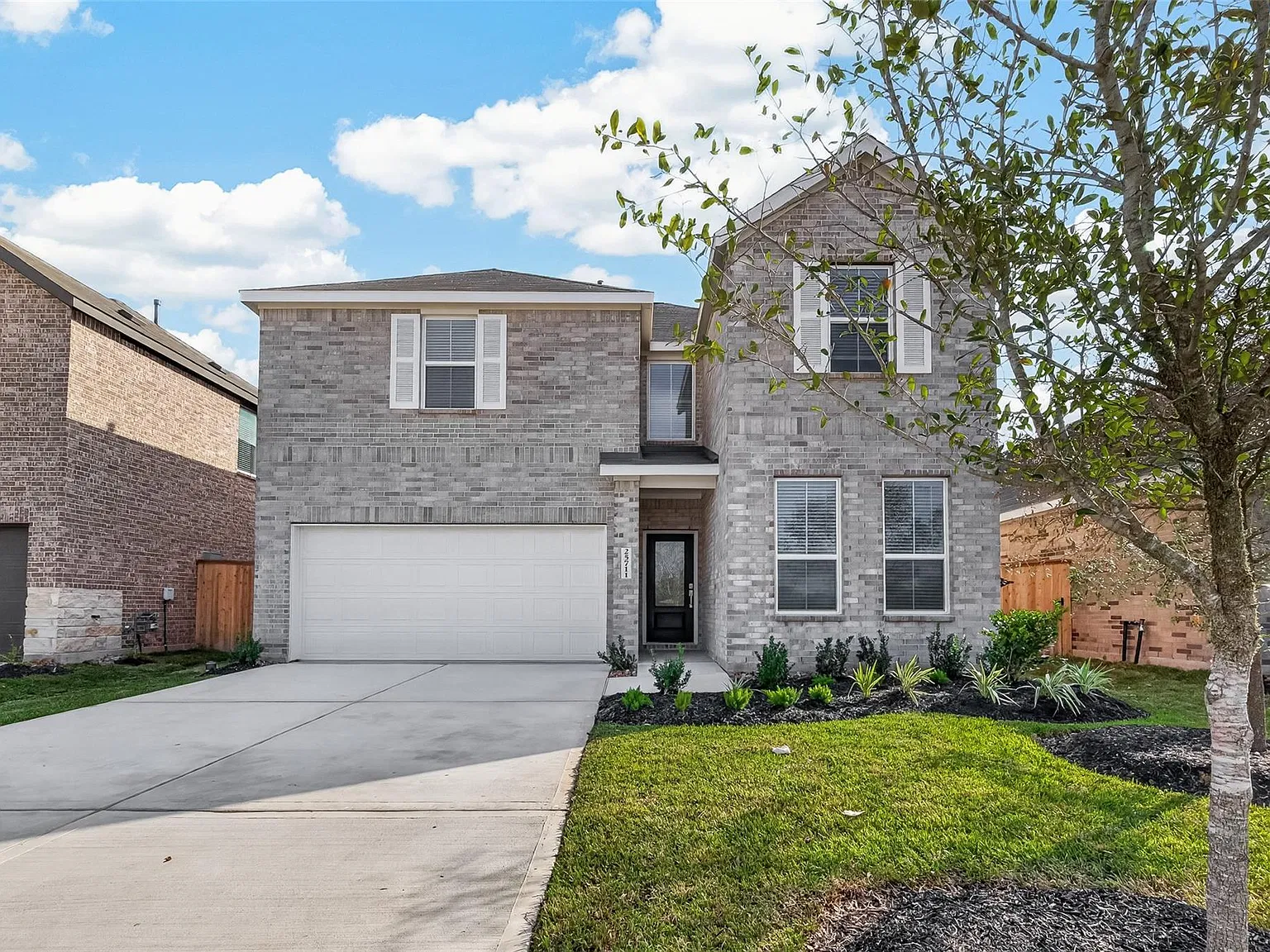 5 bed, 3.0 bath, 2649 sqft, $2,999 — Photo 3