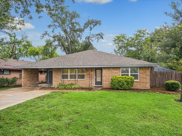 4402 Libbey Ln, Houston, TX 77092