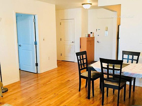 3rd image of 1810 27th Ave APT 3B