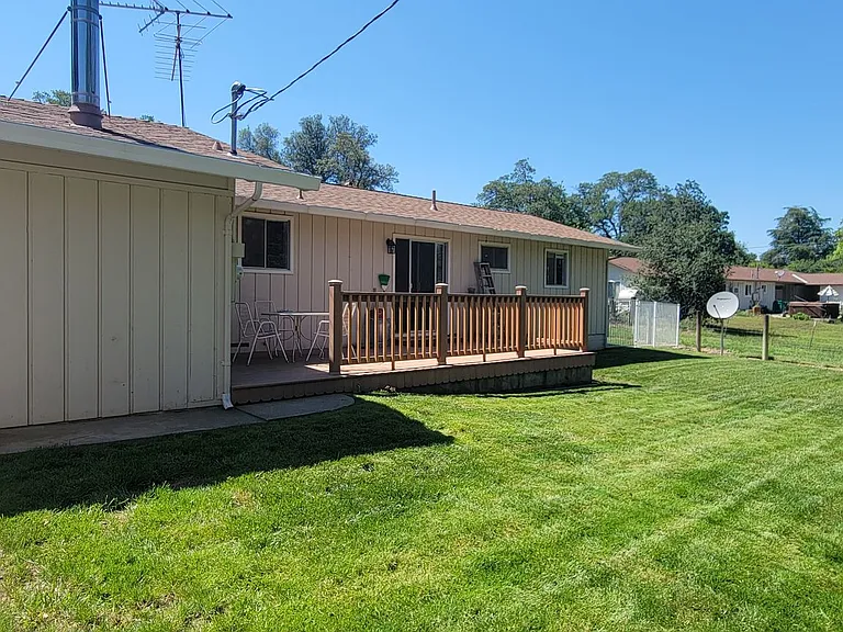 8171 Deschutes Rd — Photo 19