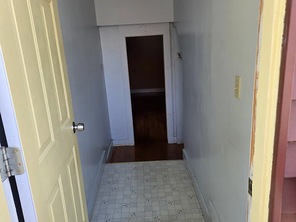 49 Bay St #2