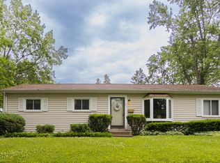 401 Westmoreland Dr, Vernon Hills, IL 60061