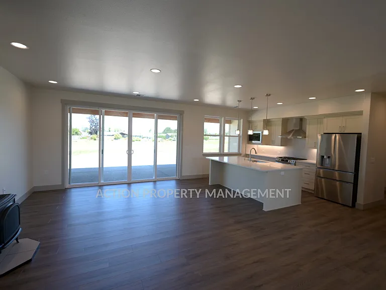 114 Turner Pl — Photo 7