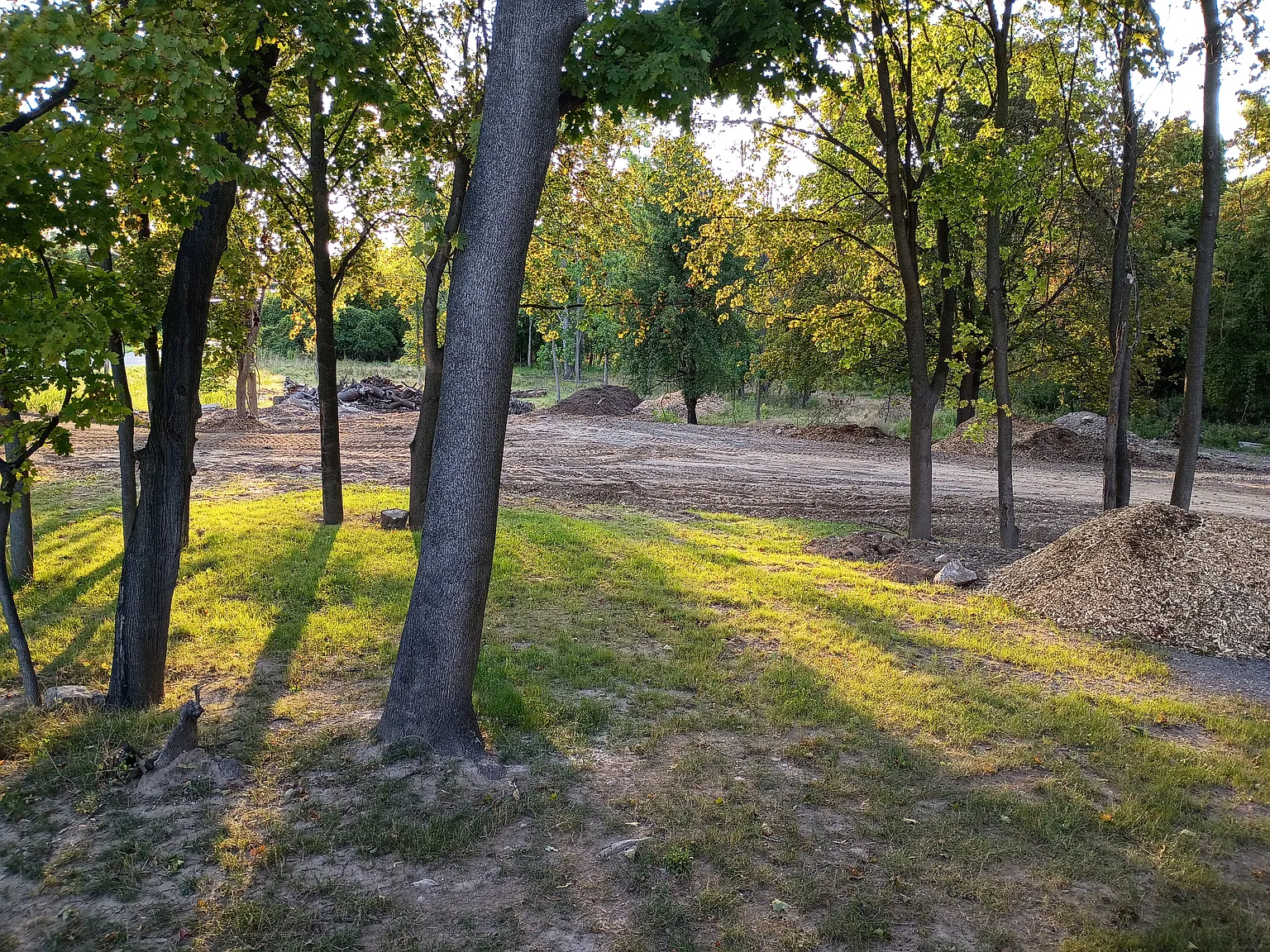 196 Castle Rd — Photo 2