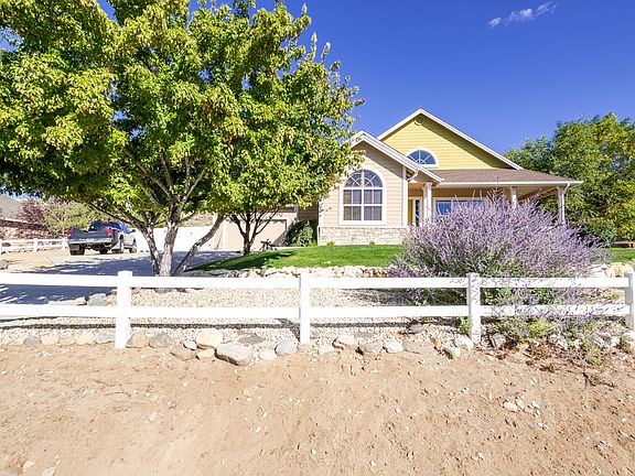2nd image of 2653 Skyline Dr