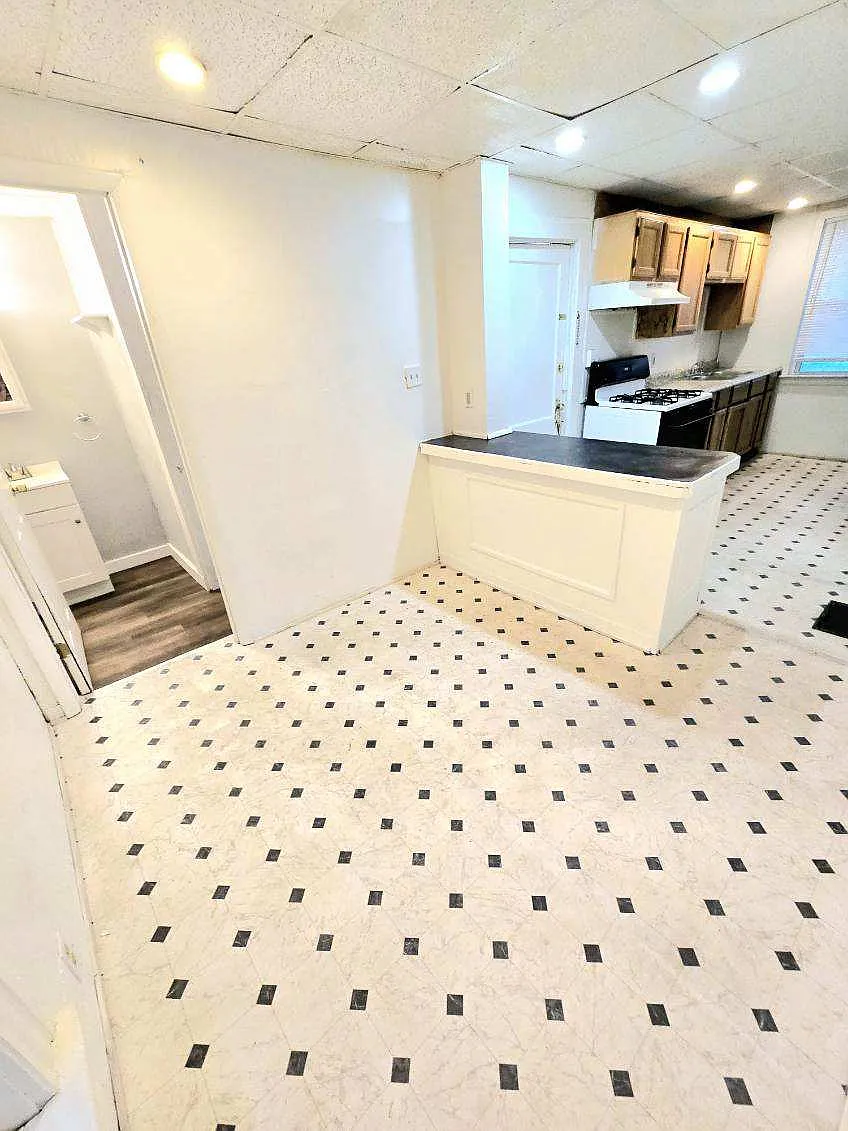 2 bed, 832 sqft, $925 — Photo 4