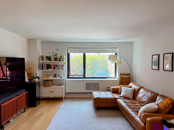 1330 Fifth Avenue image 1 of 10