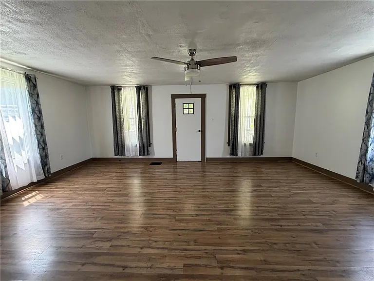 1140 Chapel Rd — Photo 4