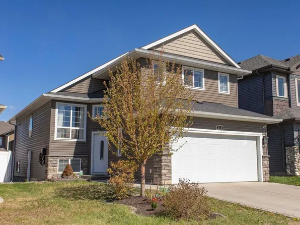 242 E Viscount Dr, Red Deer, AB T4R 0M7