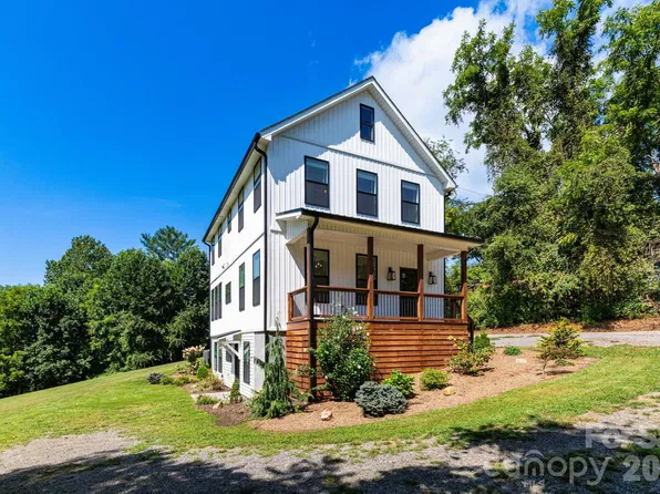 881 Burney Mountain Rd, Fletcher, NC 28732