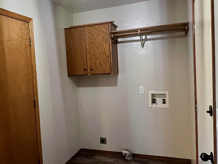 510 E Glenbrook Dr — Photo 10