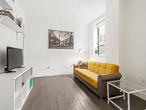 3rd image of 416 W 52nd St APT 511