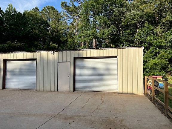 2nd image of 500 Chuck Wagon Dr