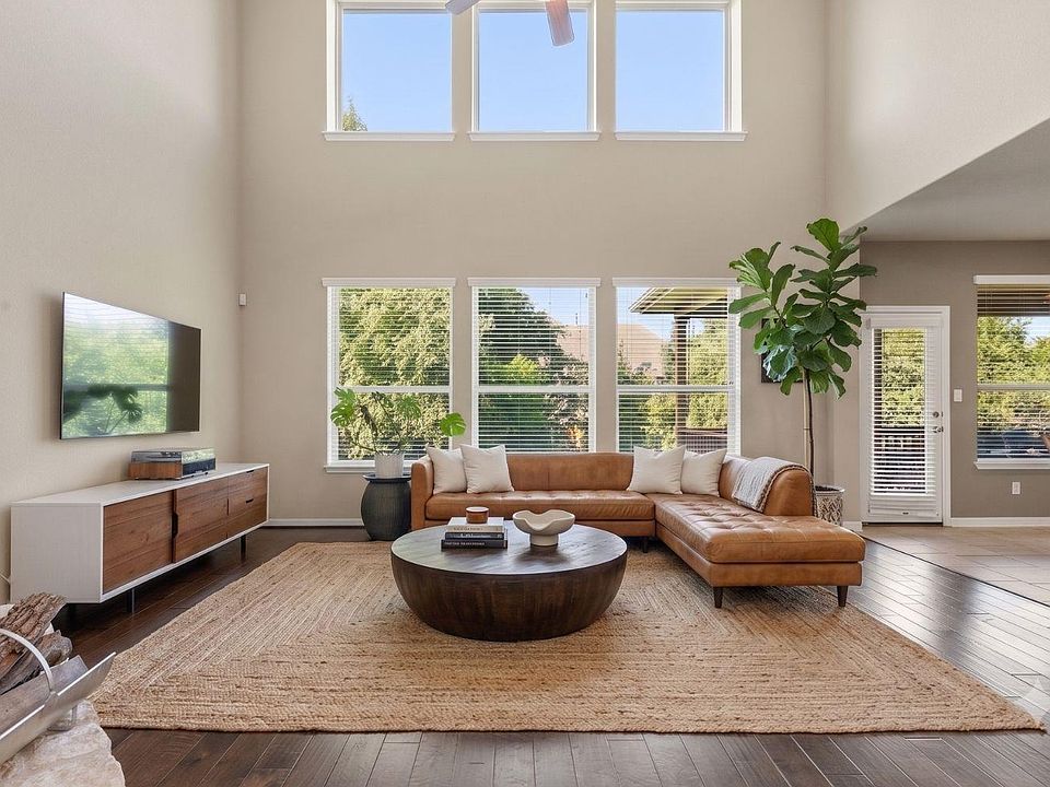 1st image of 561 Stone View Trl