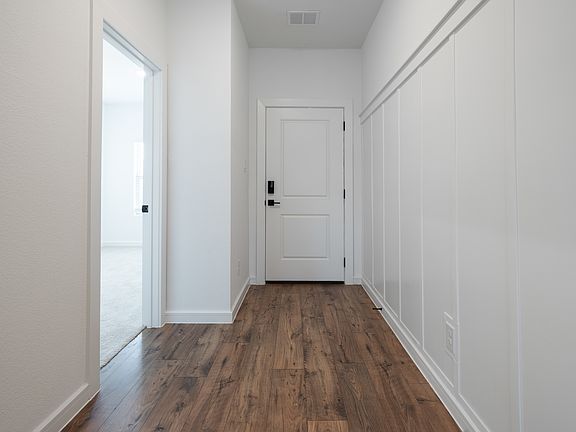 4th image of 2217 Maple Ridge Dr