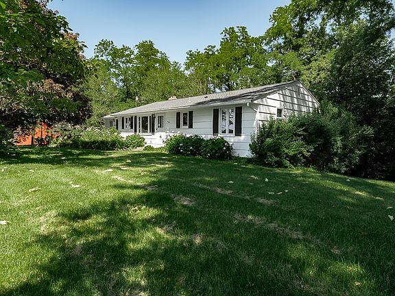 4th image of 3992 Canandaigua Rd