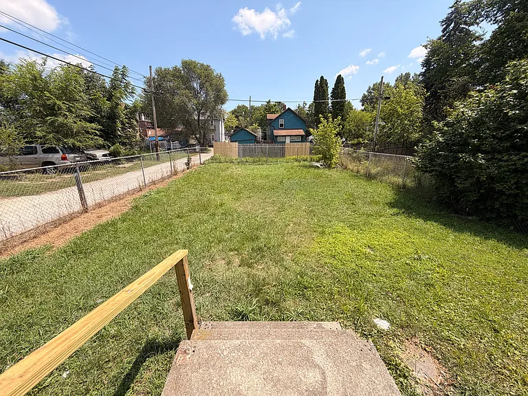 317 Eldred Ave — Photo 22