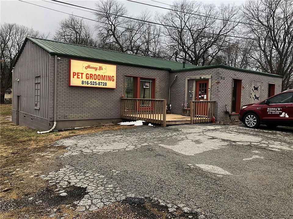 1st image of 811 SW Oldham Pkwy