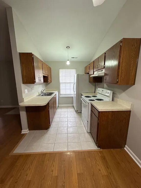 3928 Booker Ave — Photo 4