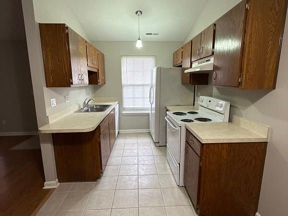 4th image of 3928 Booker Ave
