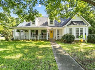 101 Pond Dr, Kathleen, GA