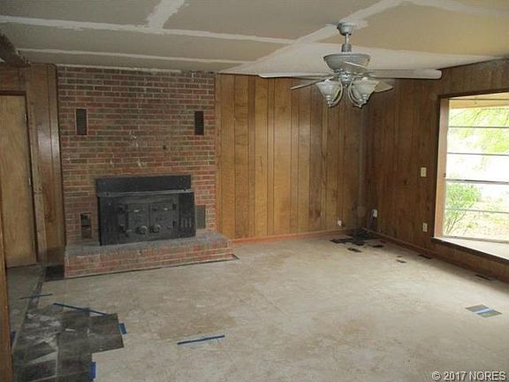 2nd image of 1880 W Katy Spur Ln