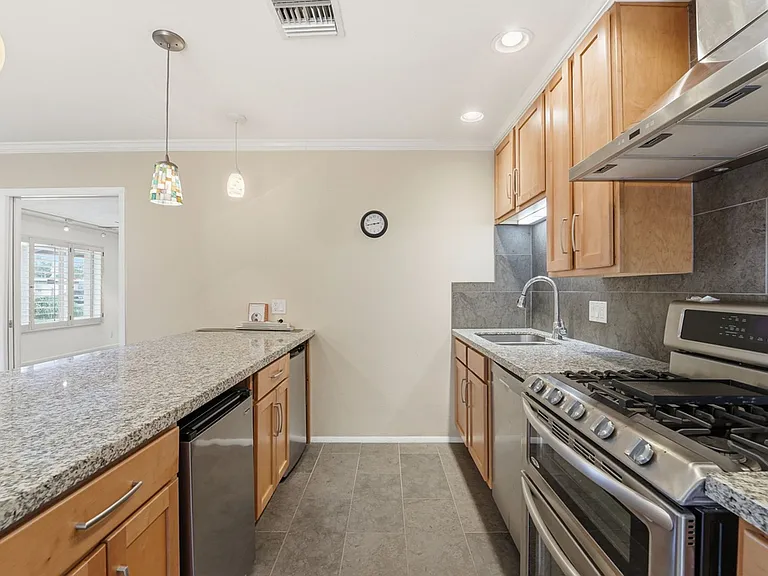 2051 E Hermosa Dr — Photo 49