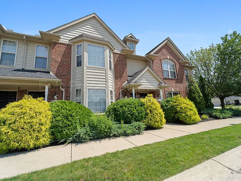 101 Taddeo Dr — Photo 2