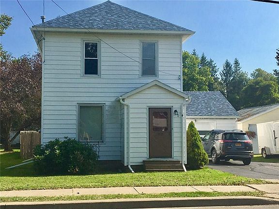 3rd image of 28 Brooklyn St