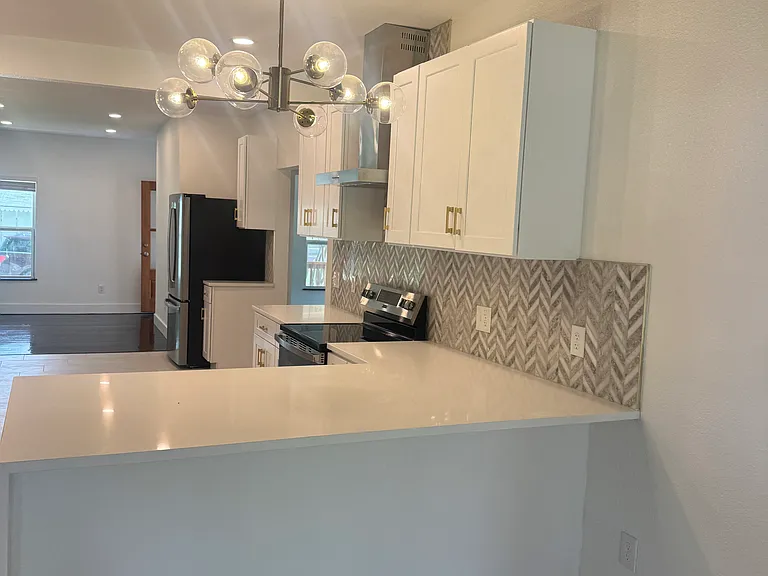 314 Lone Star Blvd — Photo 4