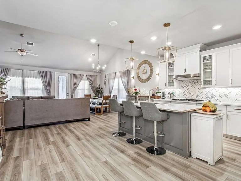 2437 Pinnacle Pl — Photo 8