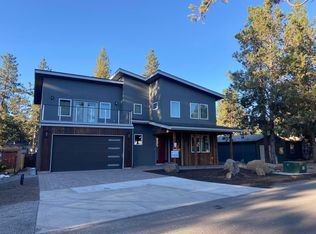 19985 Pinewood Rd, Bend, OR 97702
