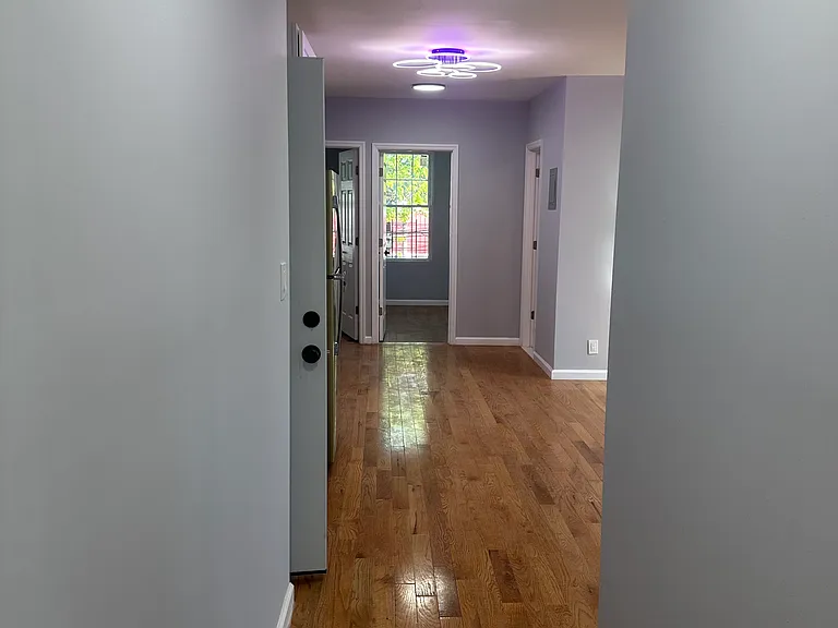 3737 White Plains Rd #4 — Photo 10