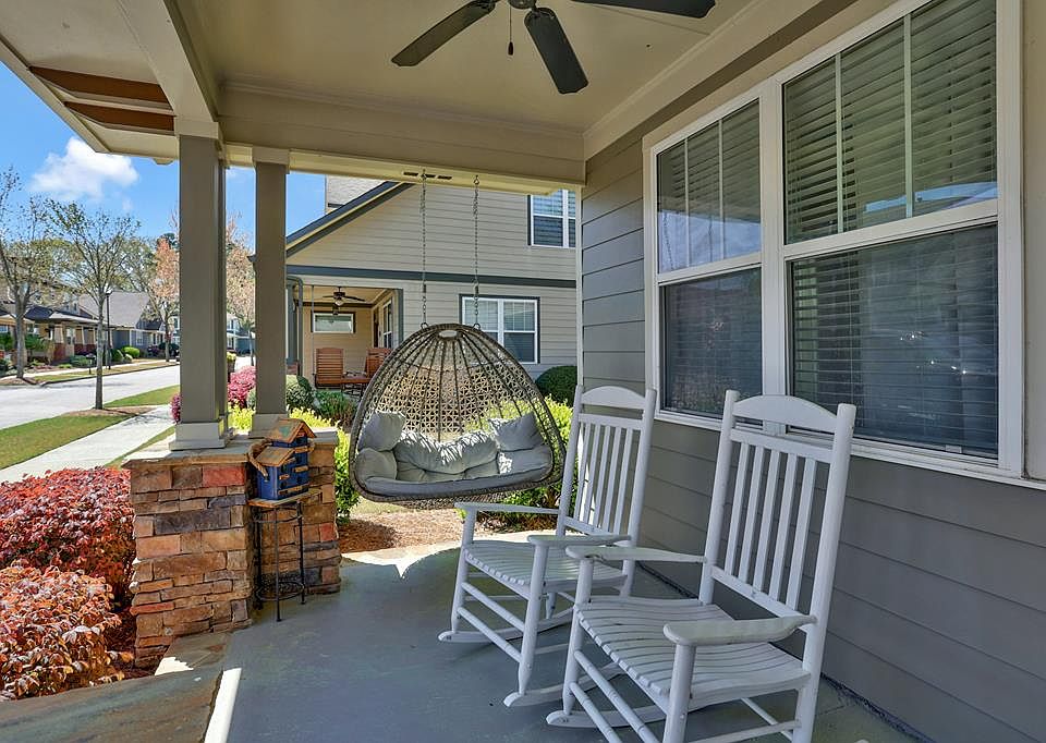 2nd image of 48 Mission Oak Dr