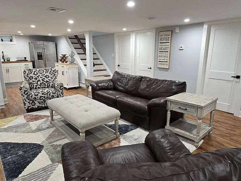 461 Main St — Photo 17